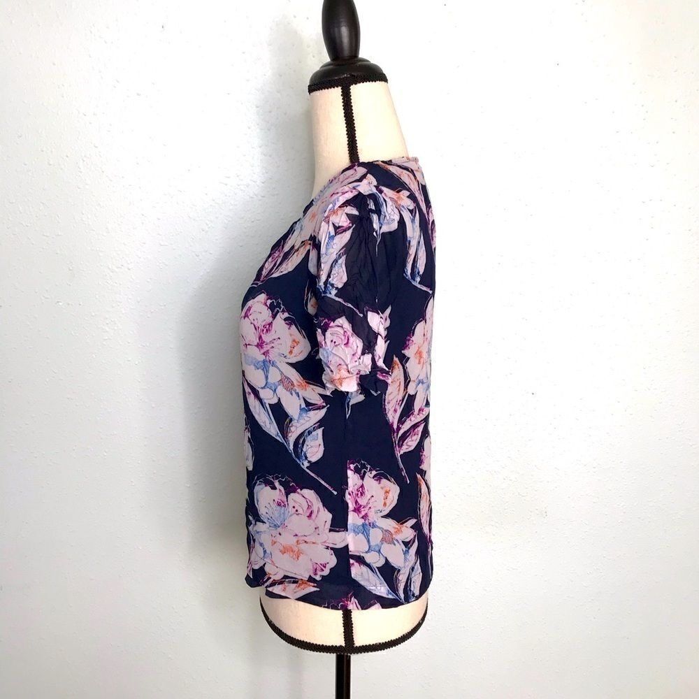 Adorable Floral French Connection Tee - Picture 2 of 10